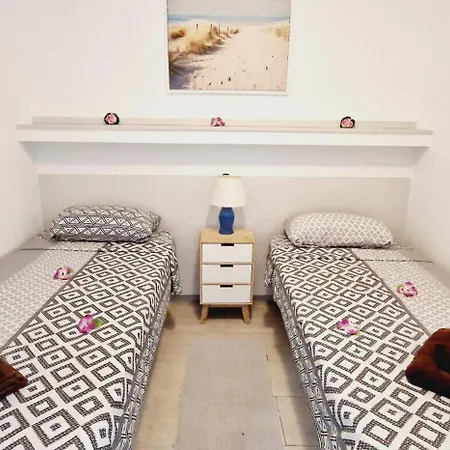 Semesterbostad Ocean View 1 Bedroom In *